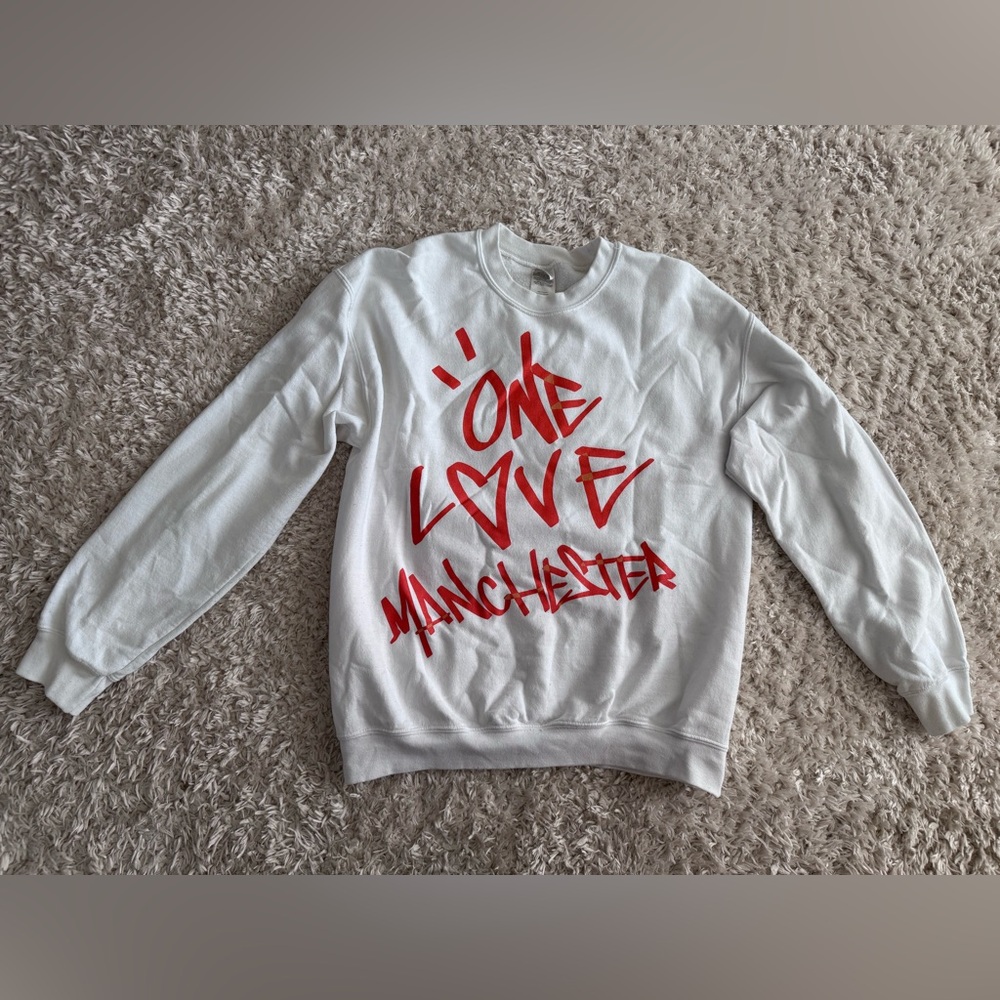 Ariana Grande One Love Manchester sweatshirt